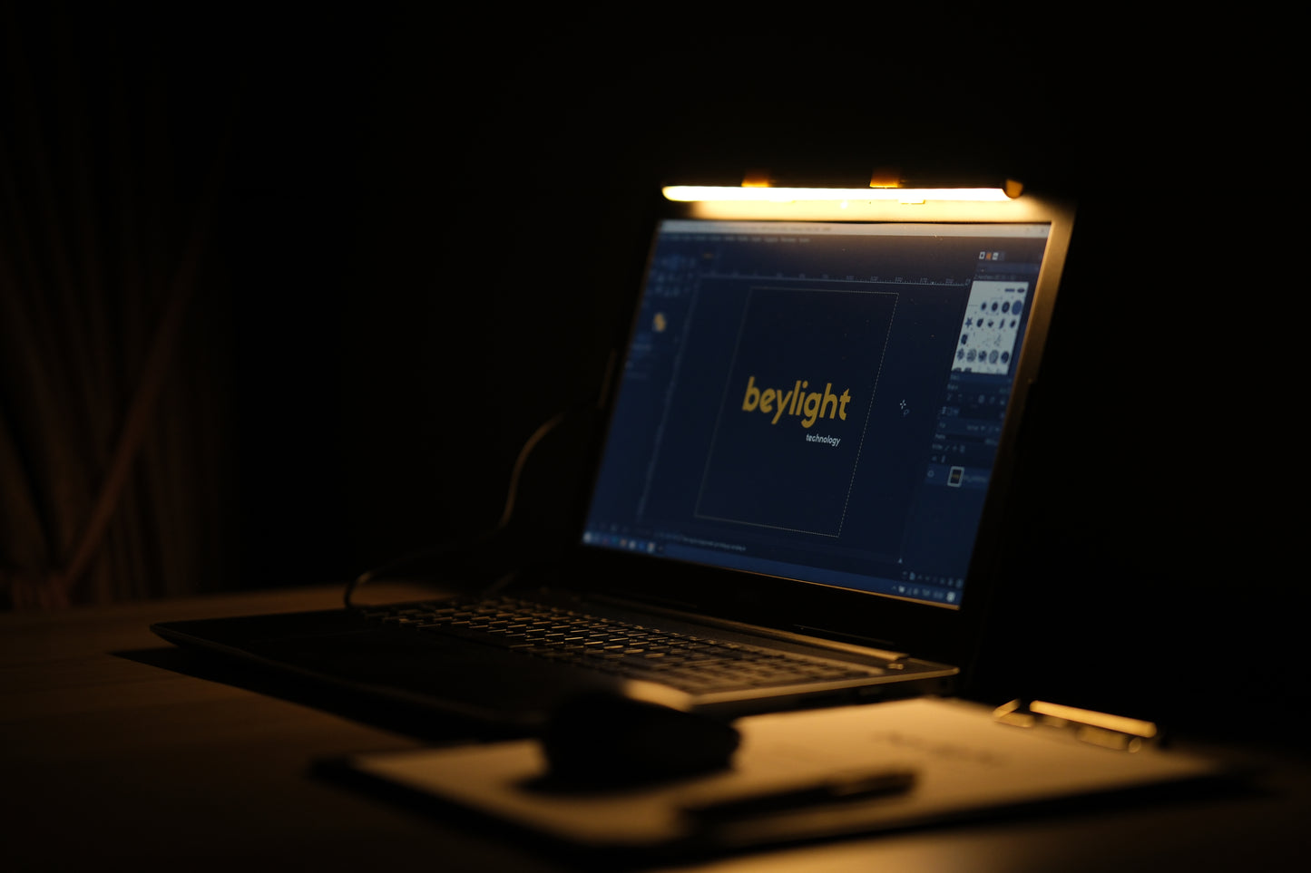 Focus Bar (Notebook Aydınlatması)